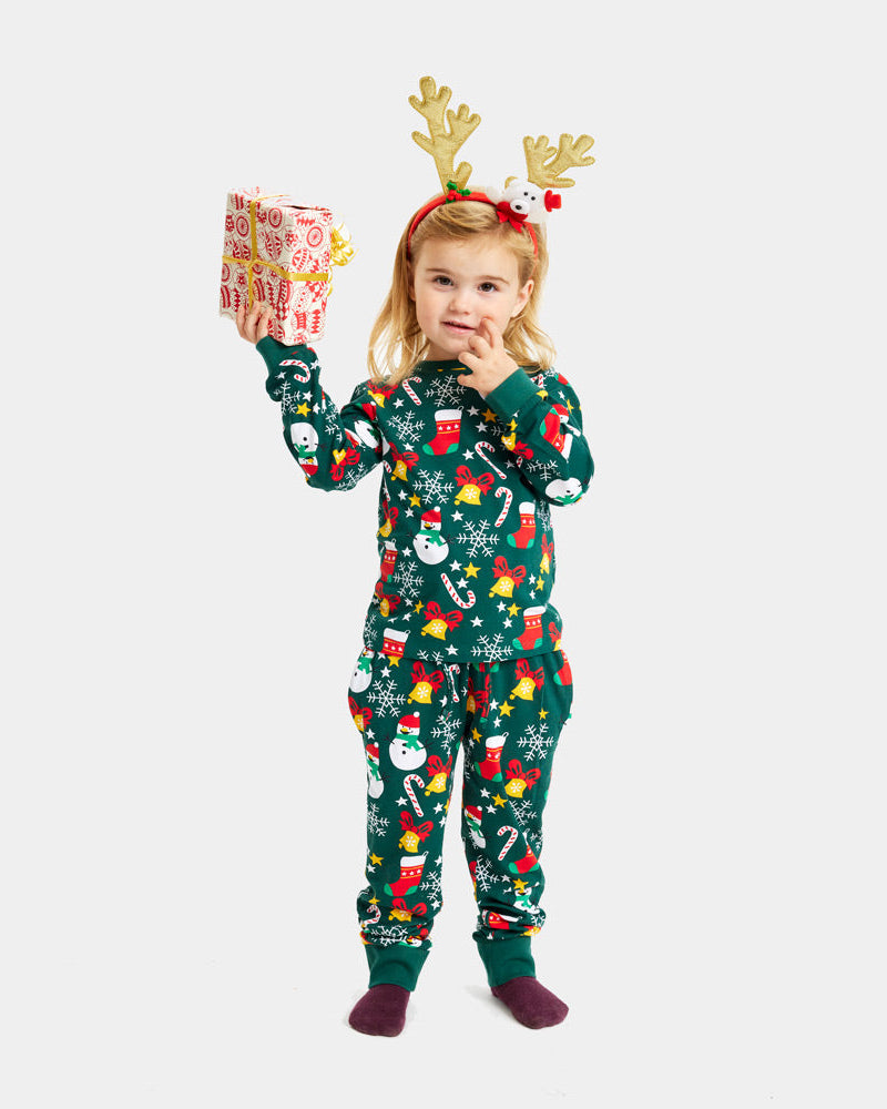 Pijama de Navidad para Familia Verde con Motivos Navideños niña